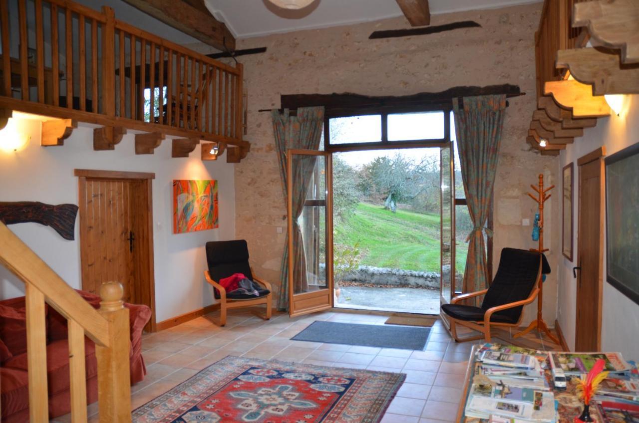 Katy'S Barn Villa Saint-Aulaye-Puymangou ภายนอก รูปภาพ