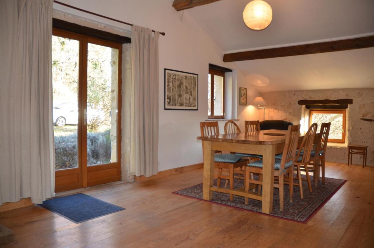 Katy'S Barn Villa Saint-Aulaye-Puymangou ภายนอก รูปภาพ