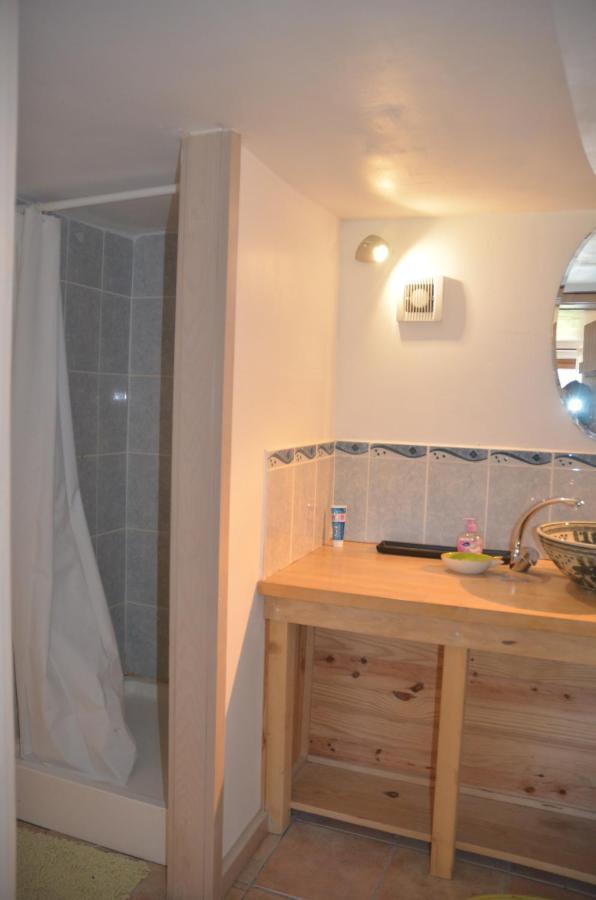 Katy'S Barn Villa Saint-Aulaye-Puymangou ภายนอก รูปภาพ