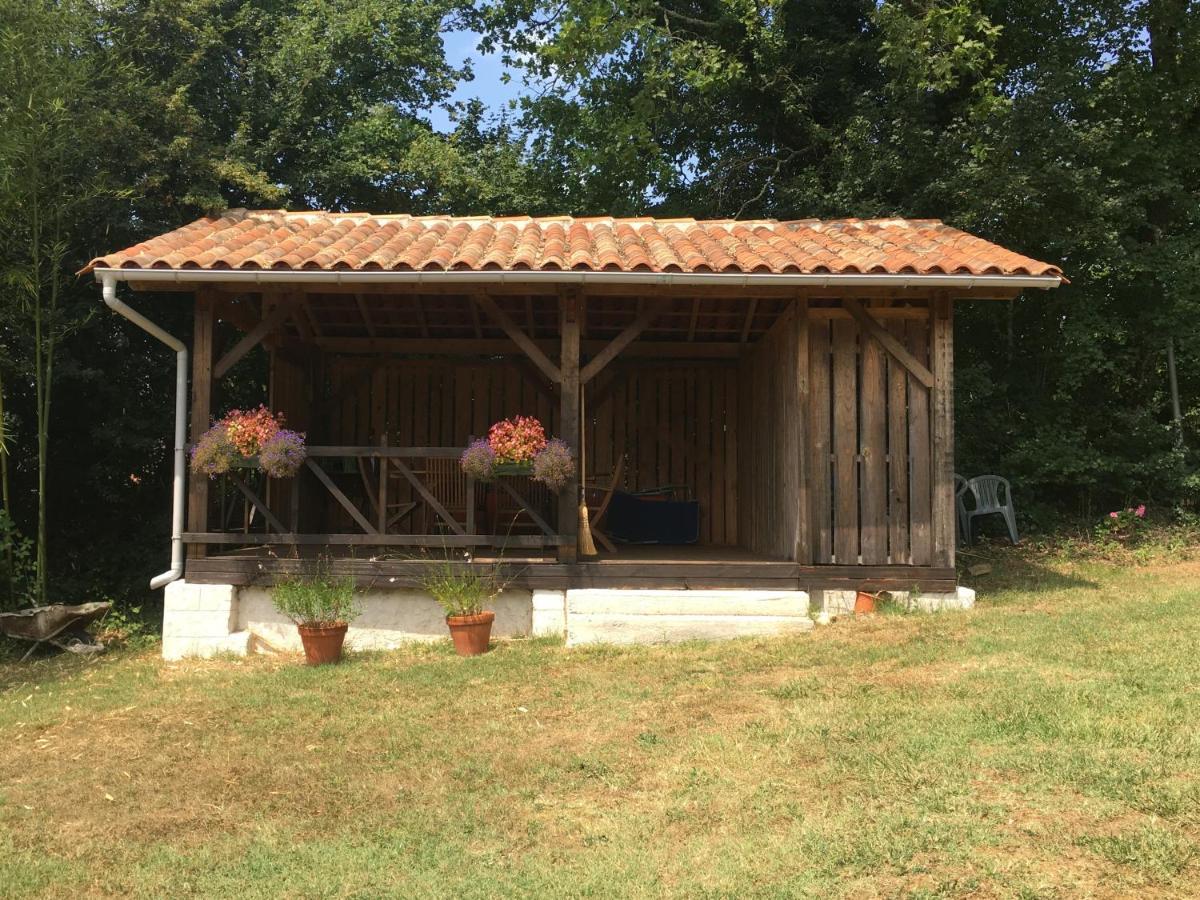 Katy'S Barn Villa Saint-Aulaye-Puymangou ภายนอก รูปภาพ