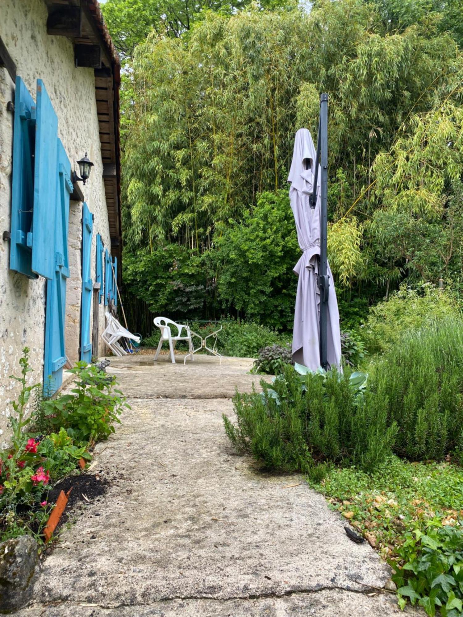 Katy'S Barn Villa Saint-Aulaye-Puymangou ภายนอก รูปภาพ