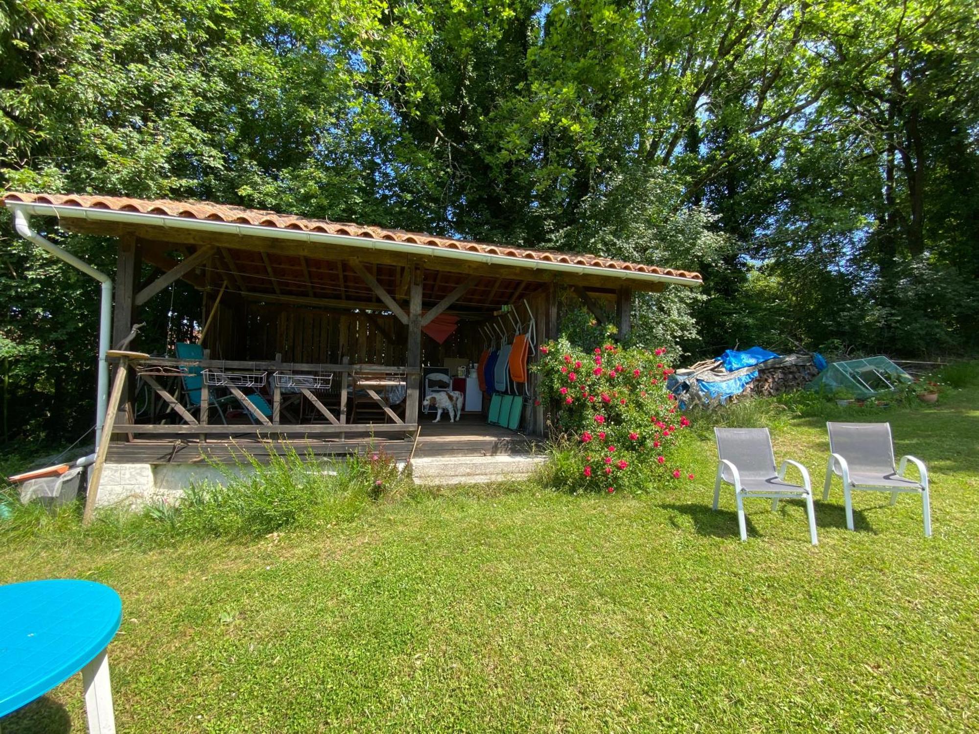 Katy'S Barn Villa Saint-Aulaye-Puymangou ภายนอก รูปภาพ