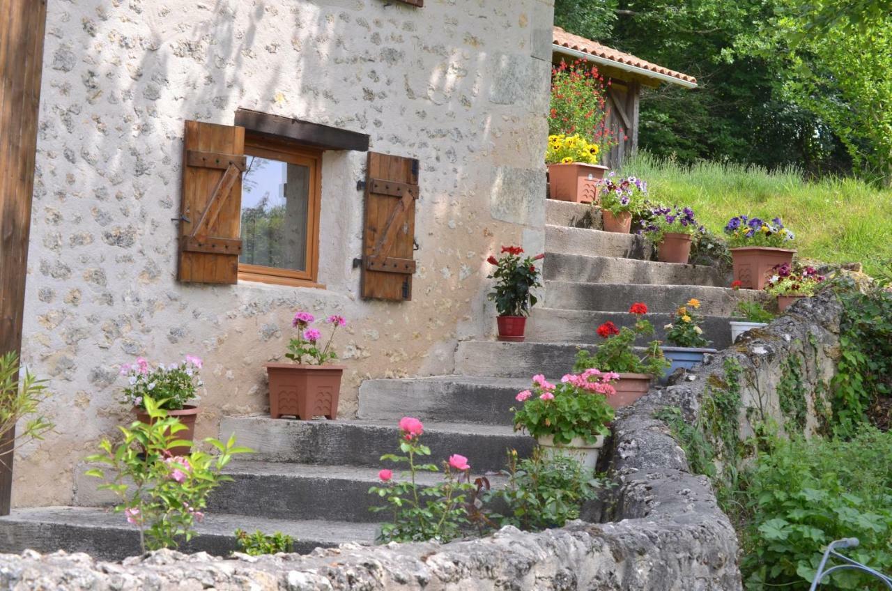 Katy'S Barn Villa Saint-Aulaye-Puymangou ภายนอก รูปภาพ